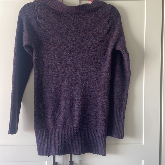 Purple V-neck sweater by Sweater Project - Picture 3 of 4